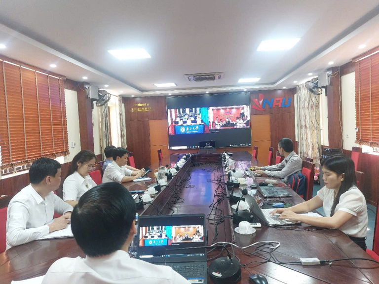 Promoting Comprehensive Cooperation between Nghe An University and Guangxi University